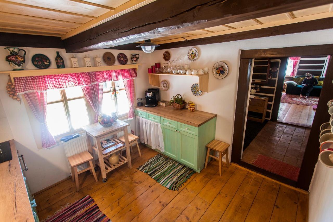 Chalupa Šárka Dolni Dvur Exterior foto